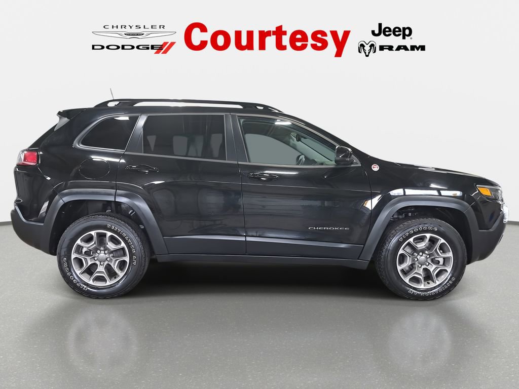Certified 2022 Jeep Cherokee Trailhawk AWD/4WD image 4