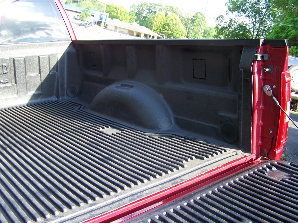 Used 2022 Ford F150 XLT w/ Equipment Group 302A High AWD/4WD image 29