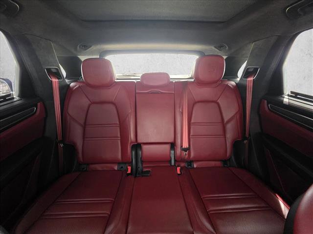 Used 2019 Porsche Cayenne Turbo image 13