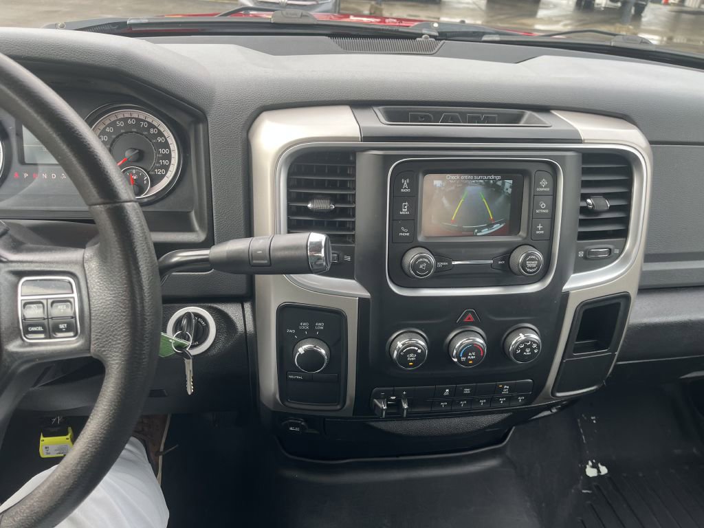 Used 2018 RAM 2500 SLT w/ Snow Chief Group AWD/4WD image 25