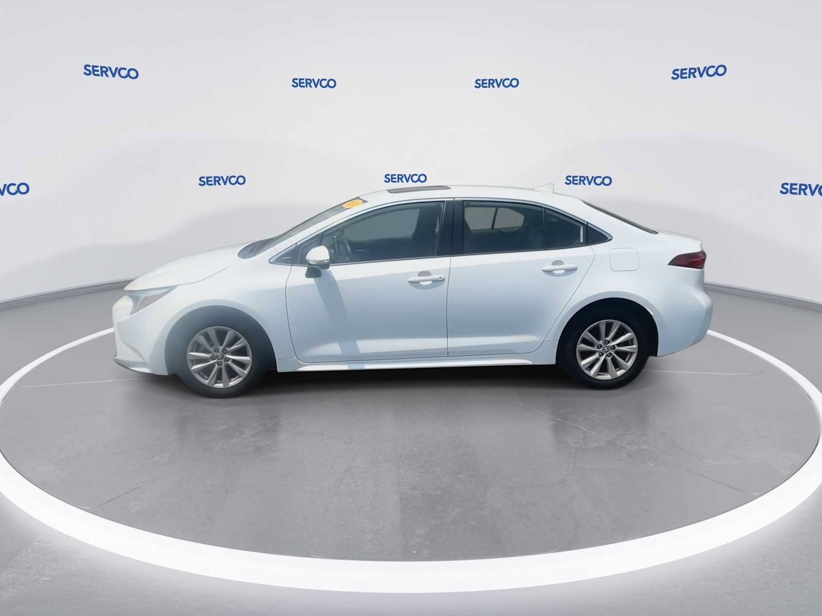 Used 2024 Toyota Corolla XLE FWD image 5