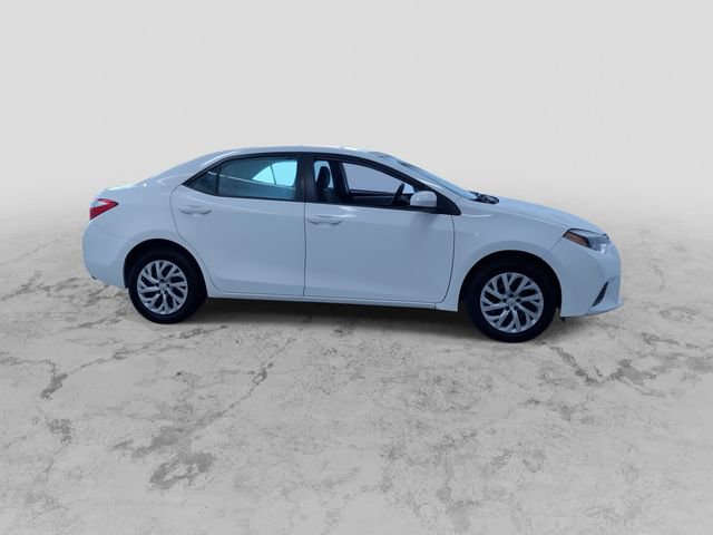 Used 2015 Toyota Corolla LE image 2