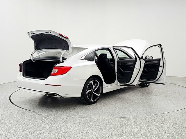 Used 2020 Honda Accord Sport image 11