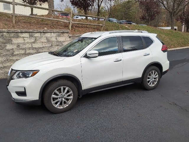 Used 2017 Nissan Rogue SV image 5