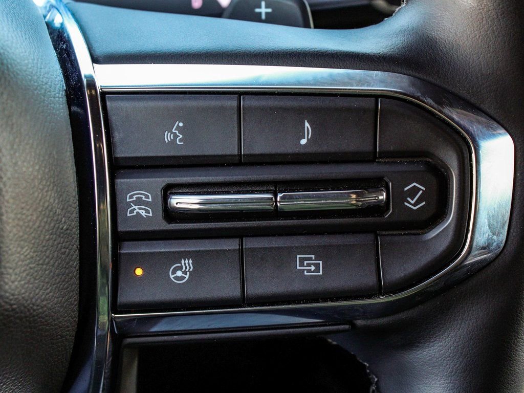 Used 2025 GMC Yukon Denali image 29