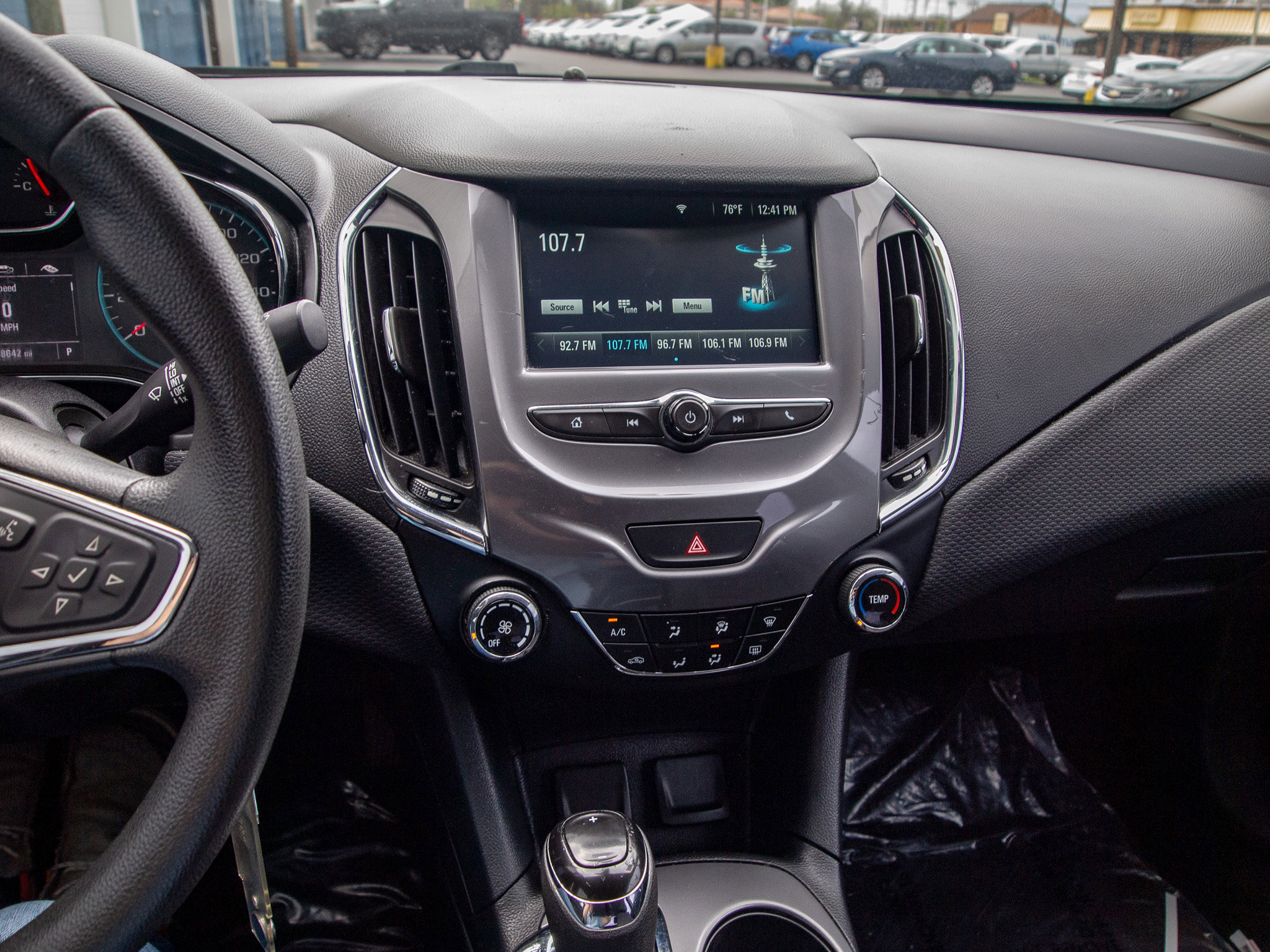 Used 2018 Chevrolet Cruze LT image 16