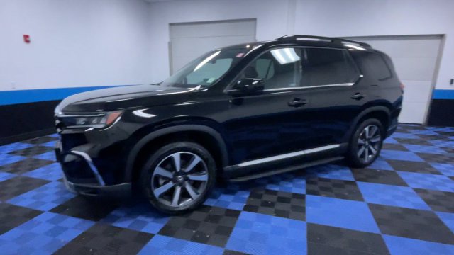 Certified 2023 Honda Pilot Touring image 4