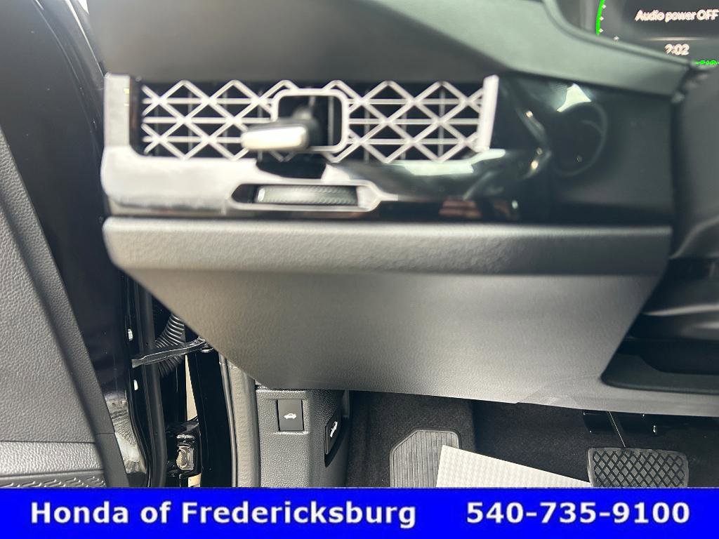 Certified 2025 Honda Accord Touring image 27