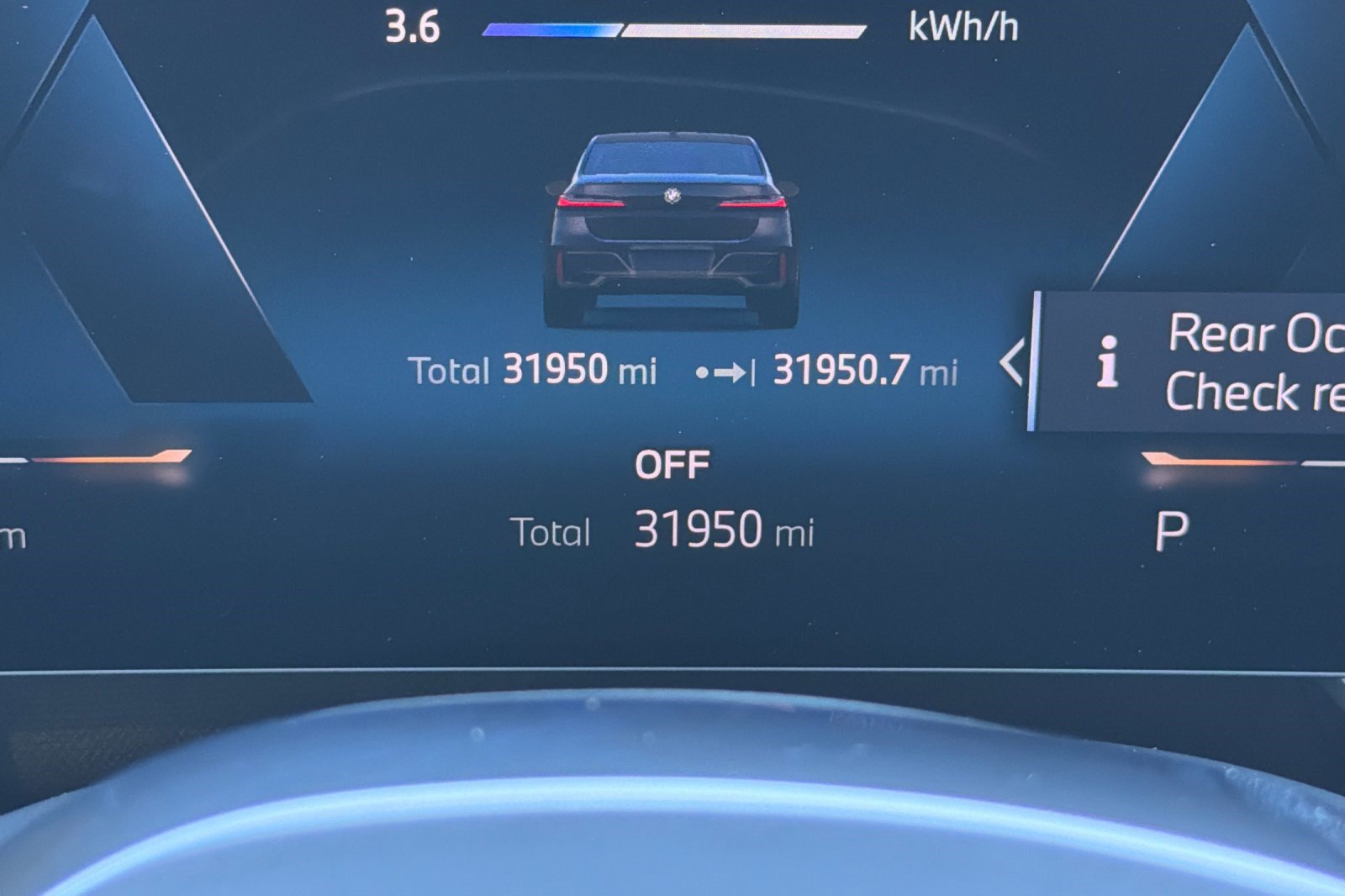 Used 2023 BMW i7 xDrive60 w/ Executive Package 2 AWD/4WD image 34