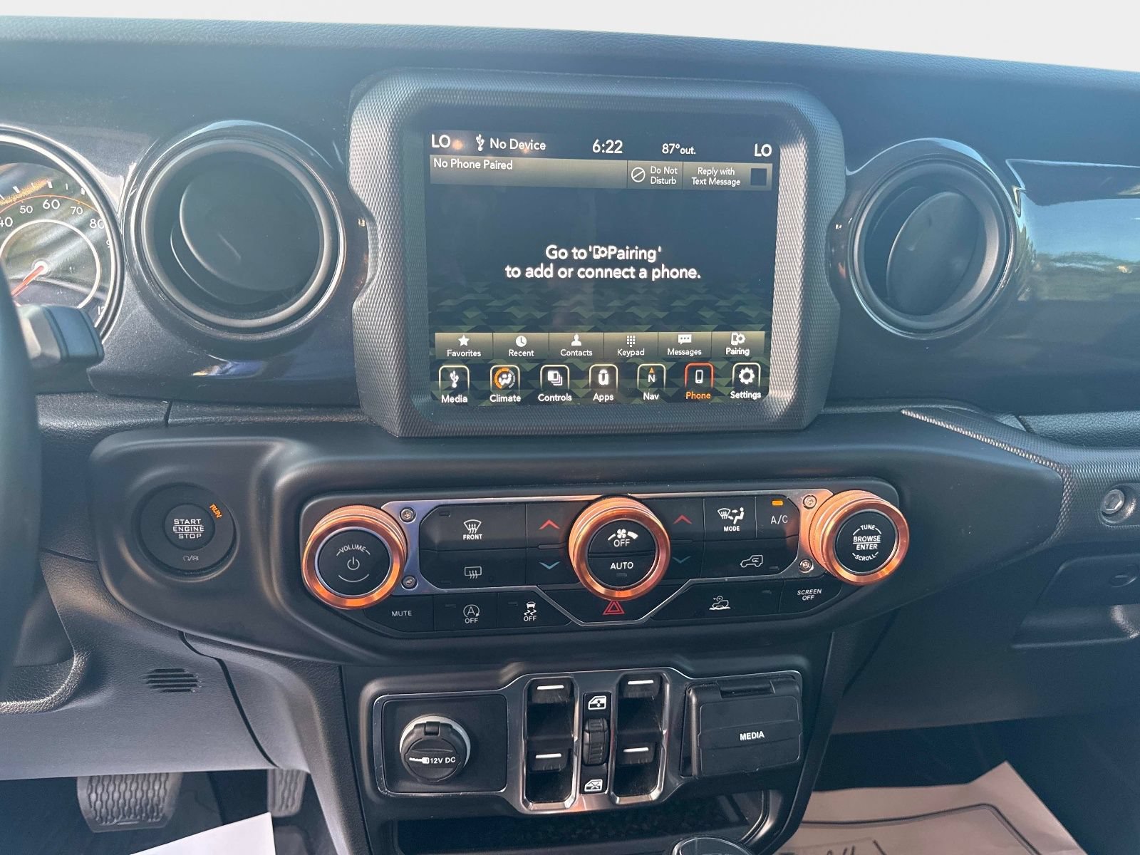 Used 2022 Jeep Gladiator Sport AWD/4WD image 17