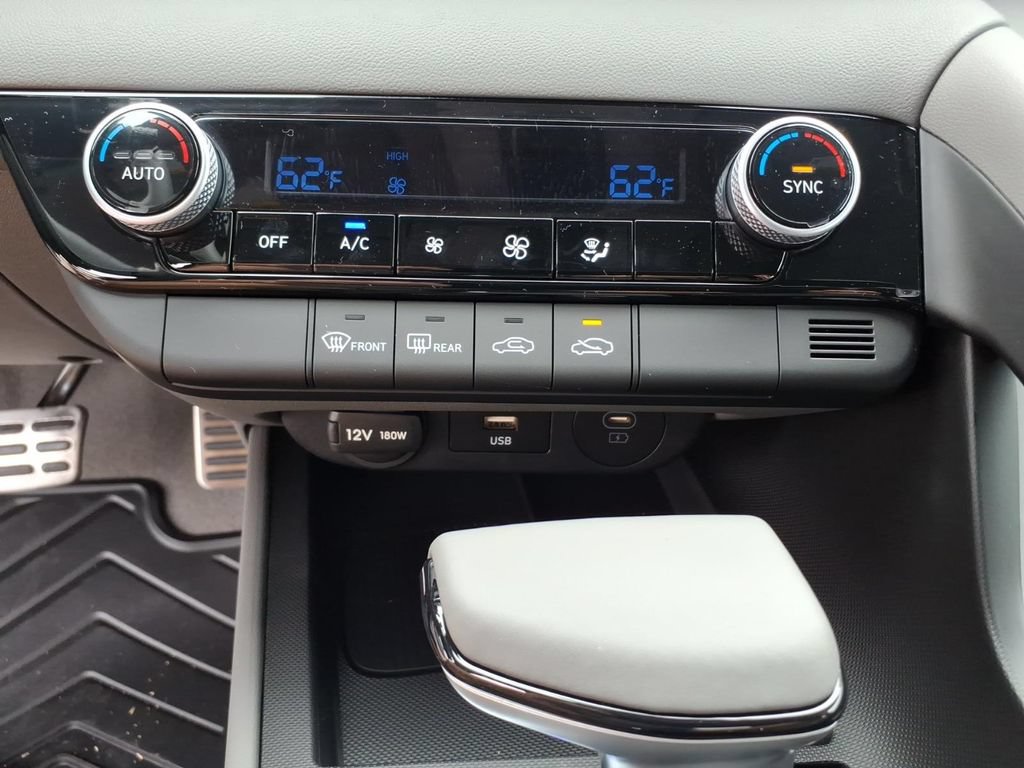 New 2026 Hyundai Elantra Sport FWD image 20
