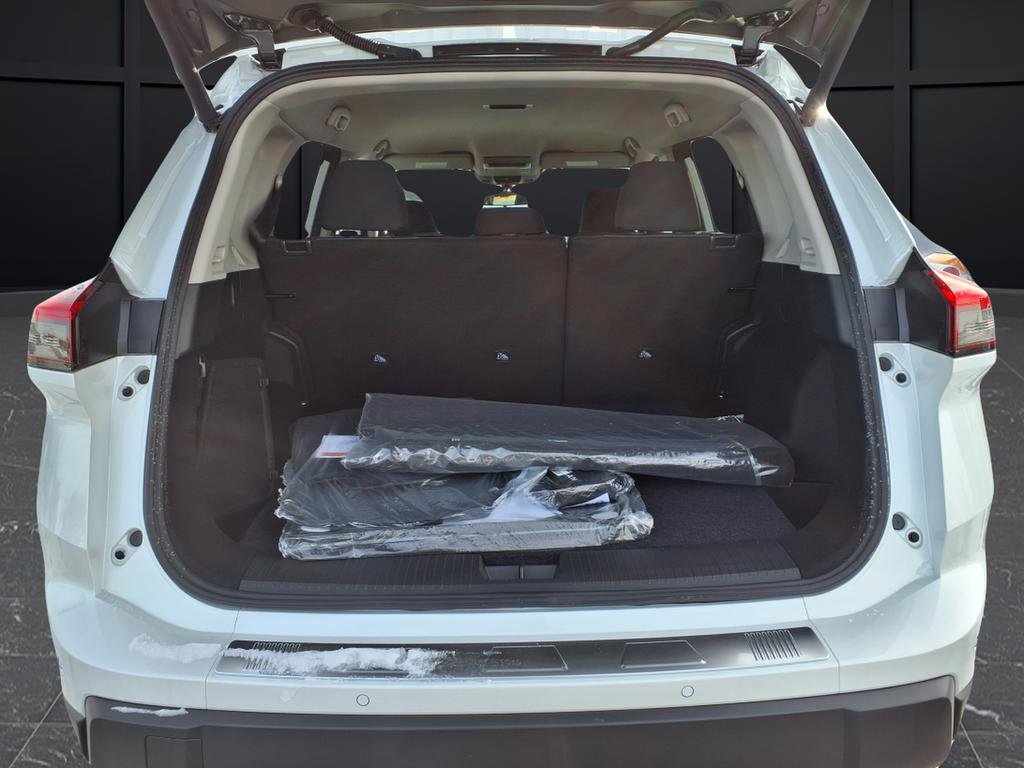 New 2026 Nissan Rogue SV w/ Cold Weather Package image 8