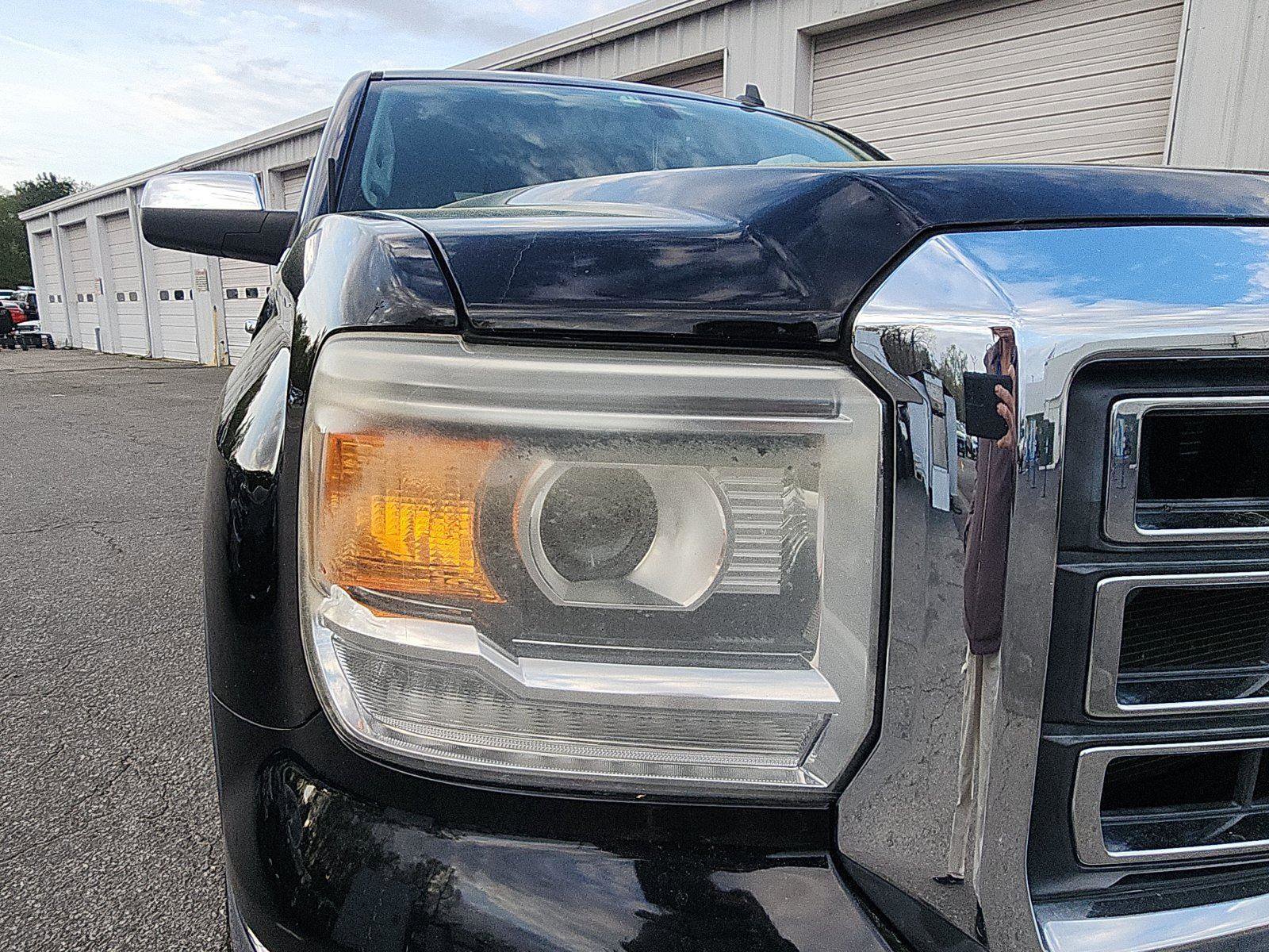 Used 2014 GMC Sierra 1500 SLT w/ SLT Crew Cab Value Package image 9