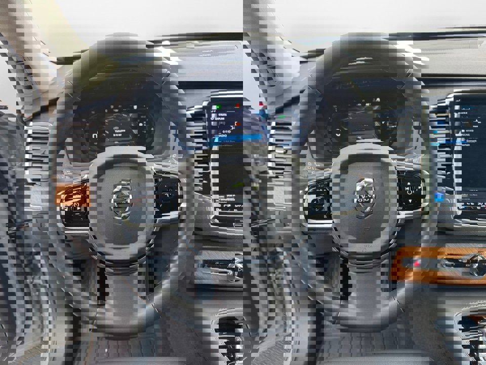 Certified 2024 Volvo XC90 T8 Plus w/ Protection Package Premier image 10