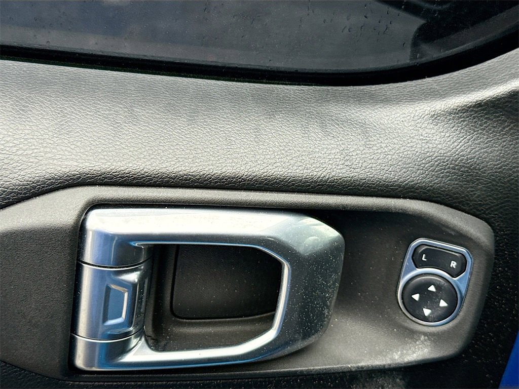 Used 2021 Jeep Gladiator Willys image 20