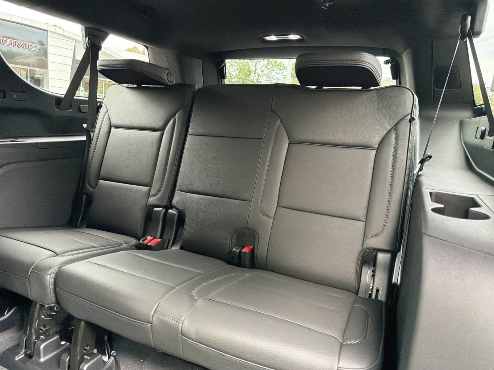 New 2026 GMC Yukon XL Denali w/ Denali Reserve Package AWD/4WD image 17
