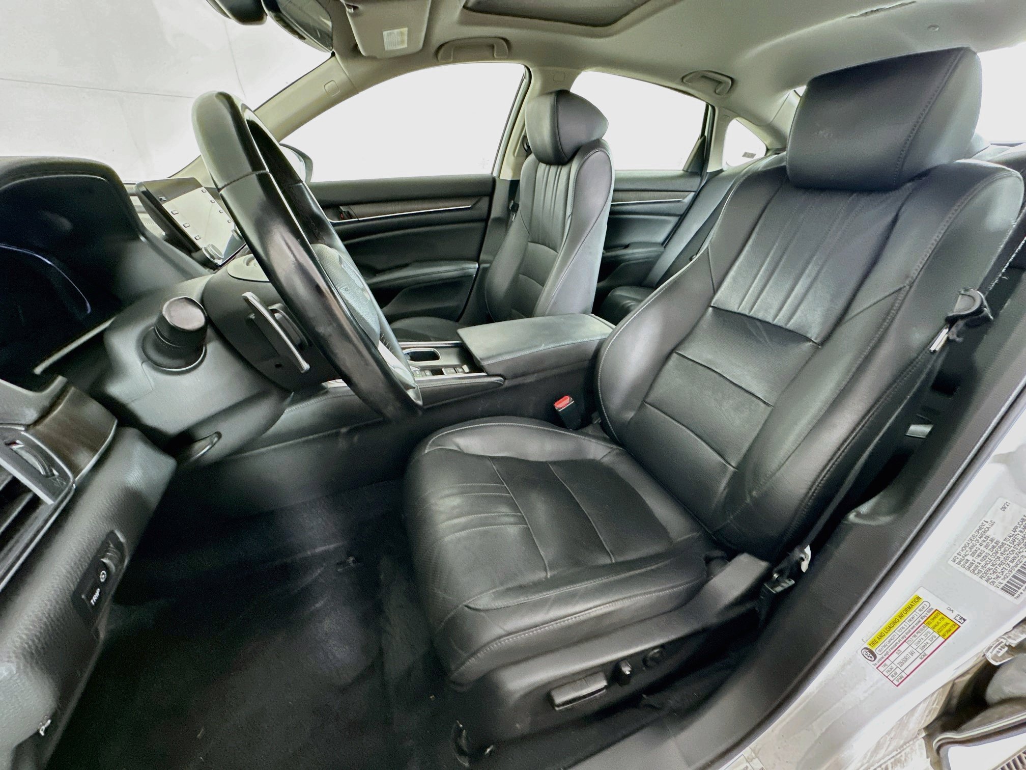 Used 2021 Honda Accord EX-L image 13