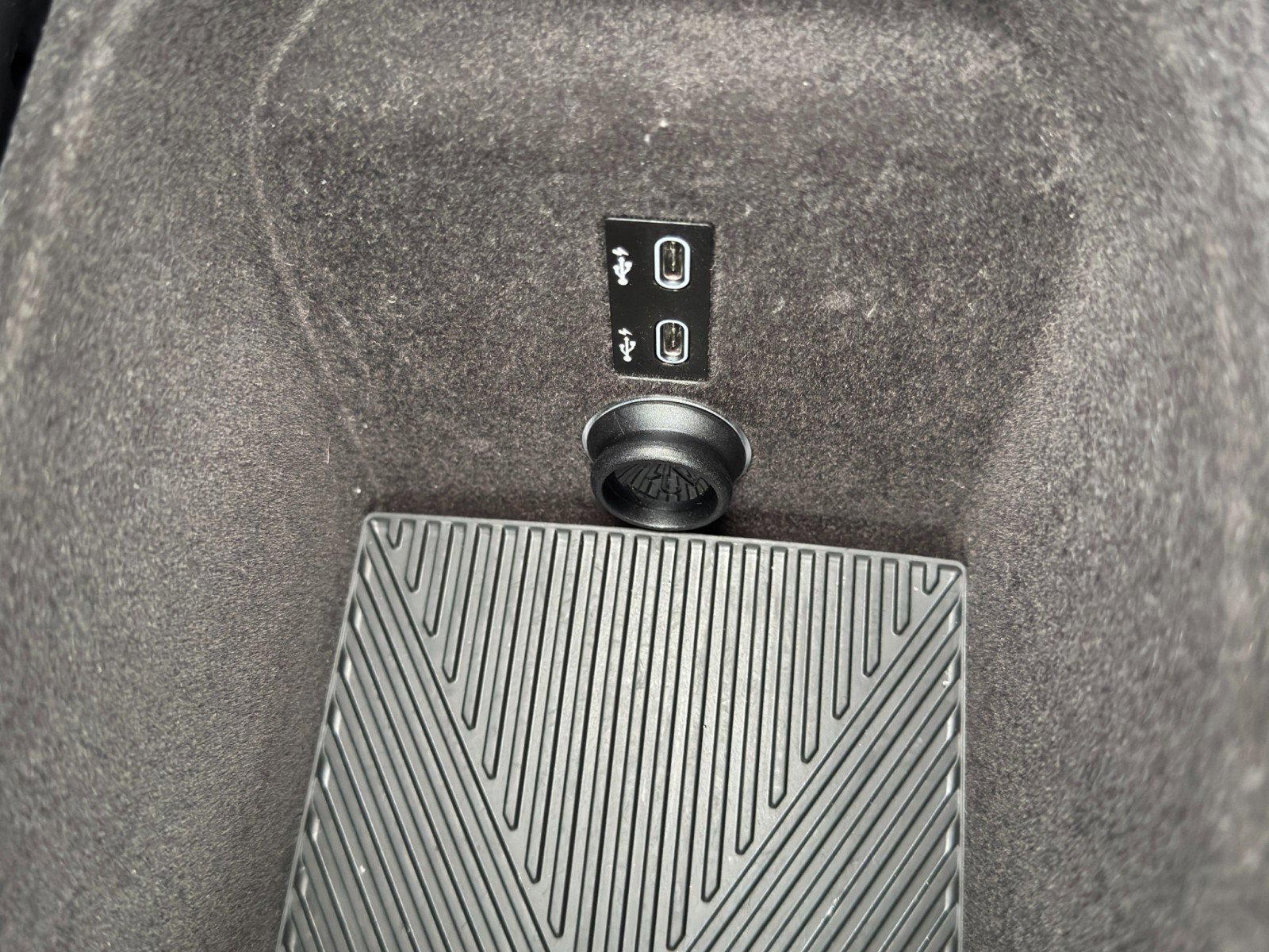 Used 2023 BMW 740i RWD image 37