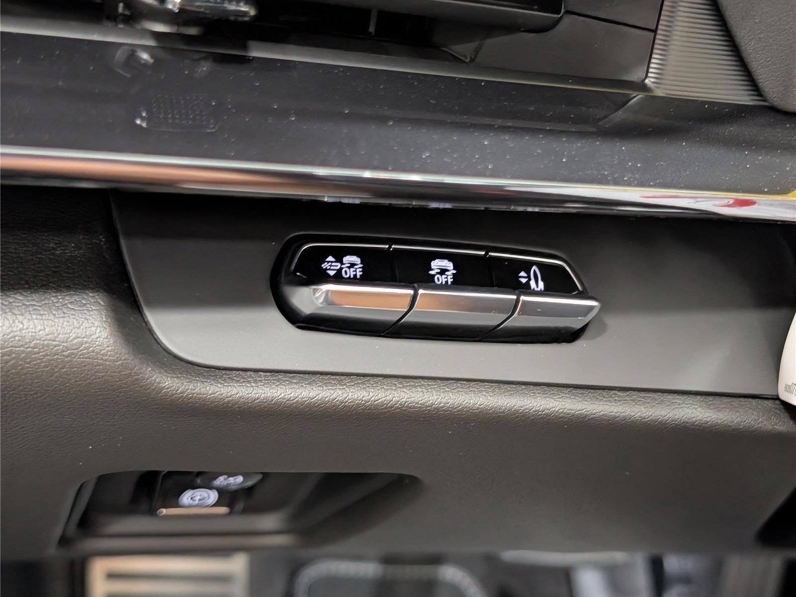 New 2027 Chevrolet Corvette Z06 w/ Stealth Interior Trim Package RWD image 17