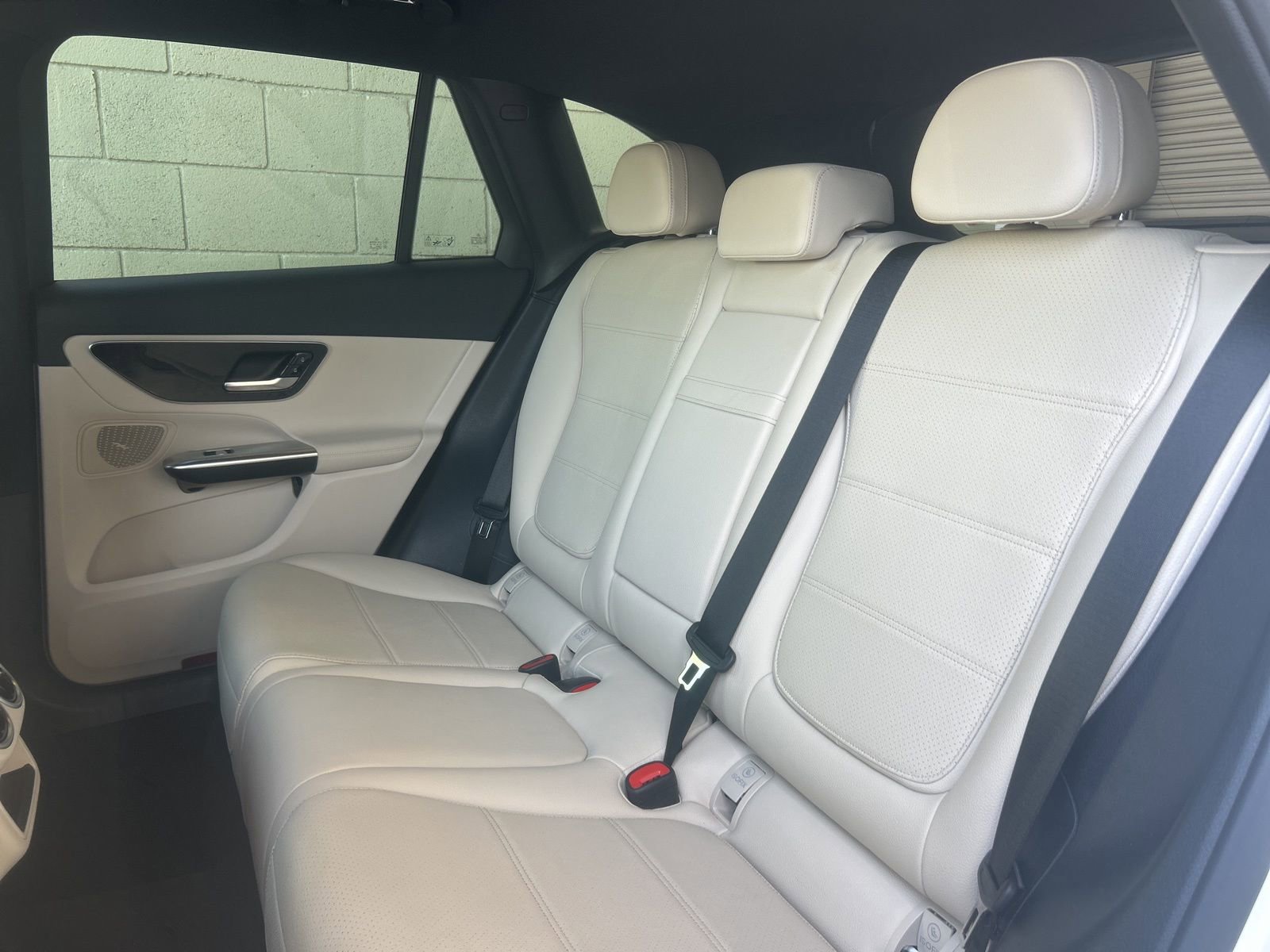 Used 2026 Mercedes-Benz GLC 300 image 9