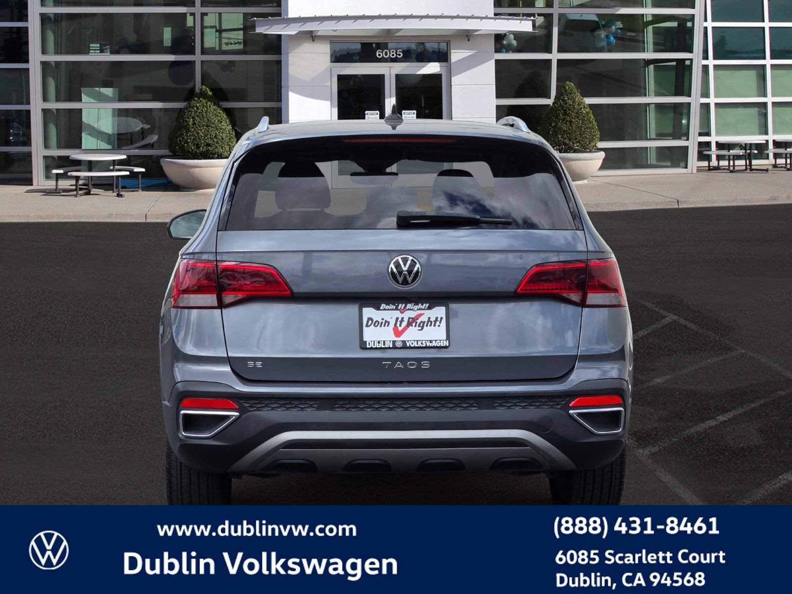 Certified 2023 Volkswagen Taos SE w/ Panoramic Sunroof Package FWD image 5