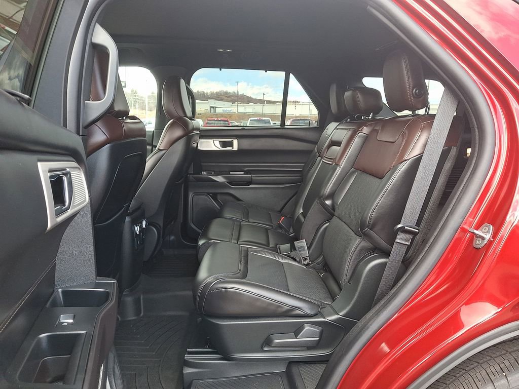 Used 2020 Ford Explorer Platinum w/ Premium Technology Package image 10