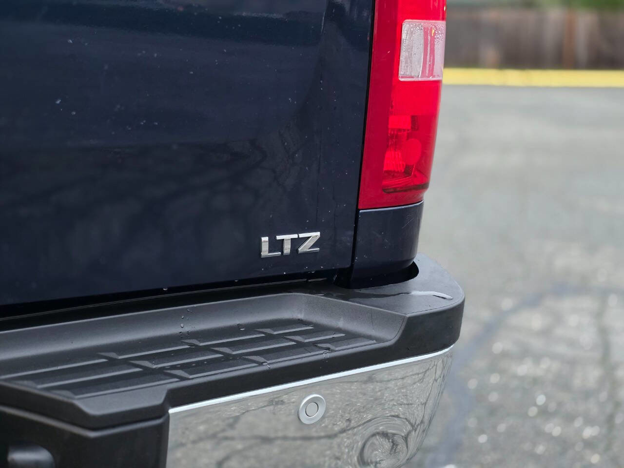 Used 2011 Chevrolet Silverado 3500 LTZ image 24