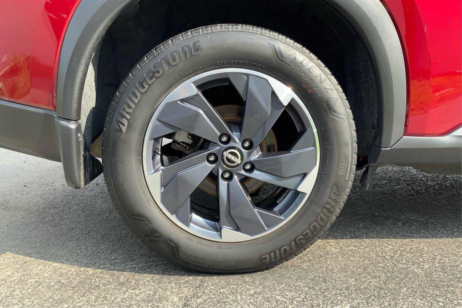 Used 2025 Nissan Rogue SV AWD/4WD image 26