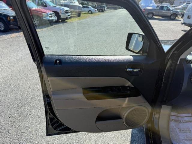 Used 2010 Jeep Patriot Latitude image 19