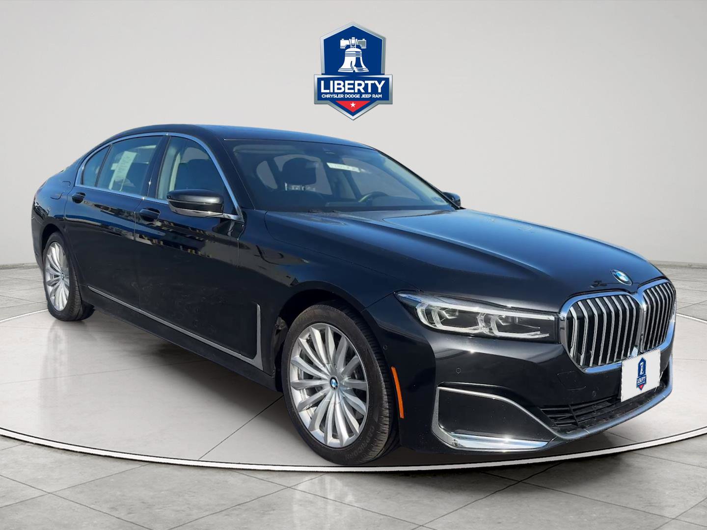 Used 2022 BMW 740i xDrive w/ Premium Package AWD/4WD image 3