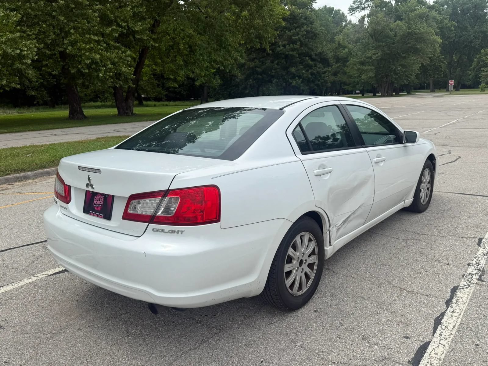 Used 2012 Mitsubishi Galant FWD image 5