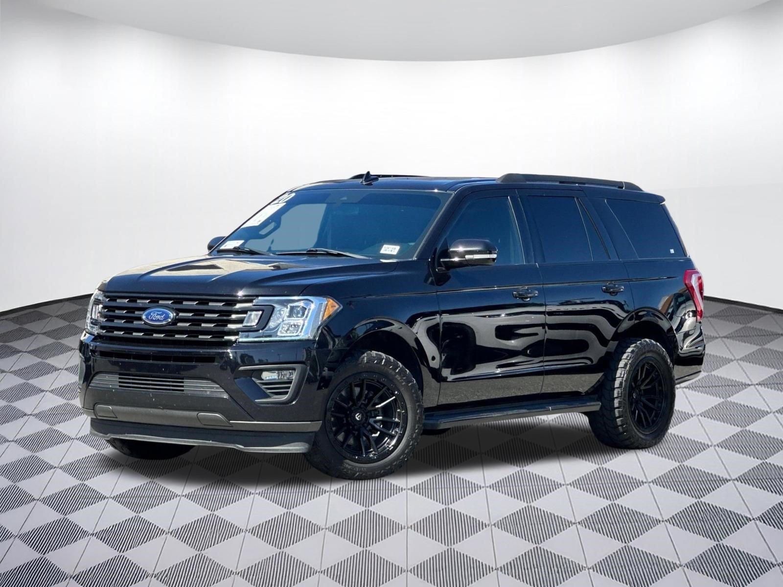 Used 2020 Ford Expedition XLT w/ Equipment Group 202A RWD image 1