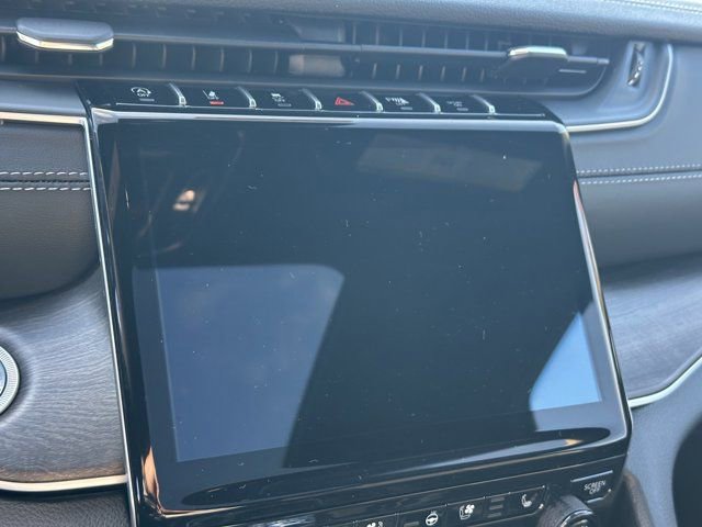New 2025 Jeep Grand Cherokee Limited w/ Luxury Tech Group II image 25