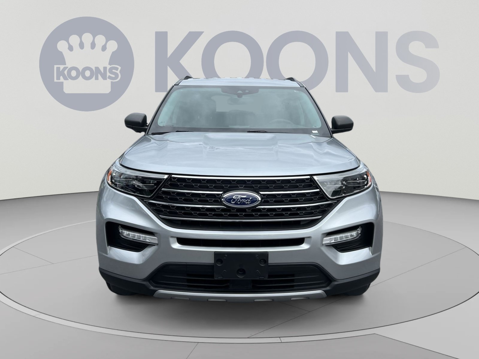 Used 2023 Ford Explorer XLT w/ Equipment Group 202A AWD/4WD image 11