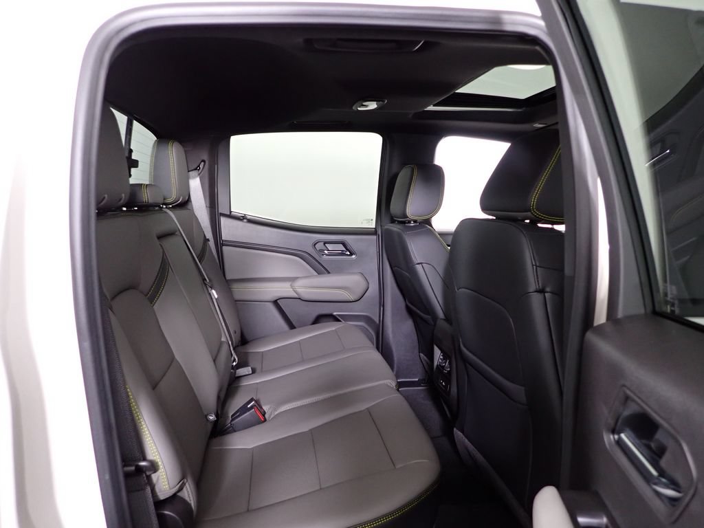 New 2026 Chevrolet Colorado ZR2 AWD/4WD image 39
