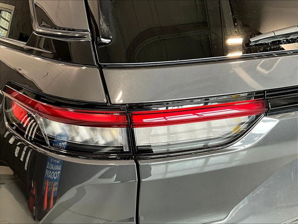 Used 2023 Jeep Grand Cherokee Altitude image 26