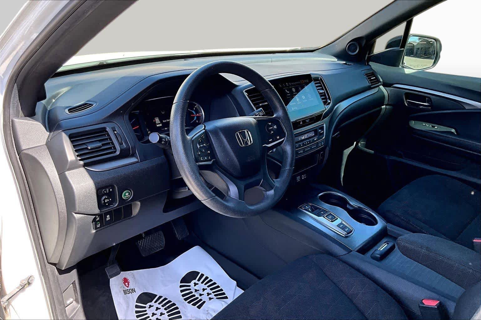 Used 2022 Honda Pilot Sport image 18