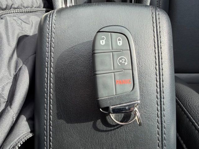 Used 2024 Jeep Compass Limited image 22