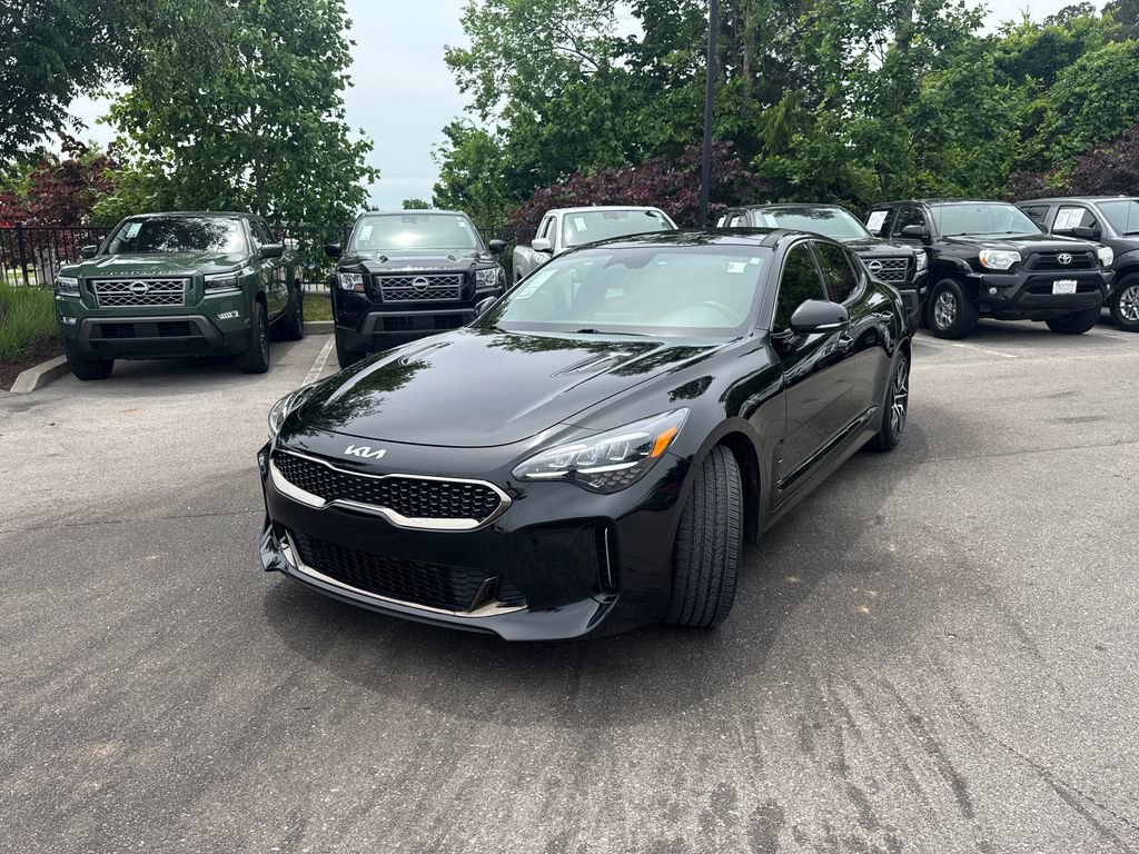 Used 2023 Kia Stinger GT-Line w/ Sun & Sound Package RWD image 3