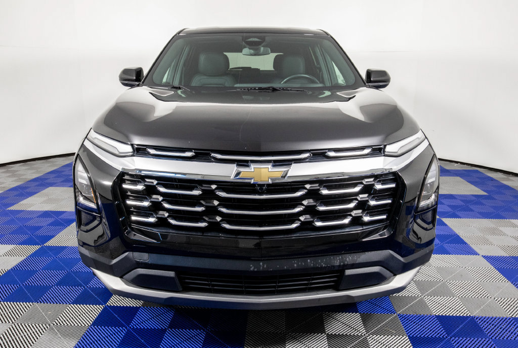 Used 2026 Chevrolet Equinox LT w/ Convenience Package II FWD image 3