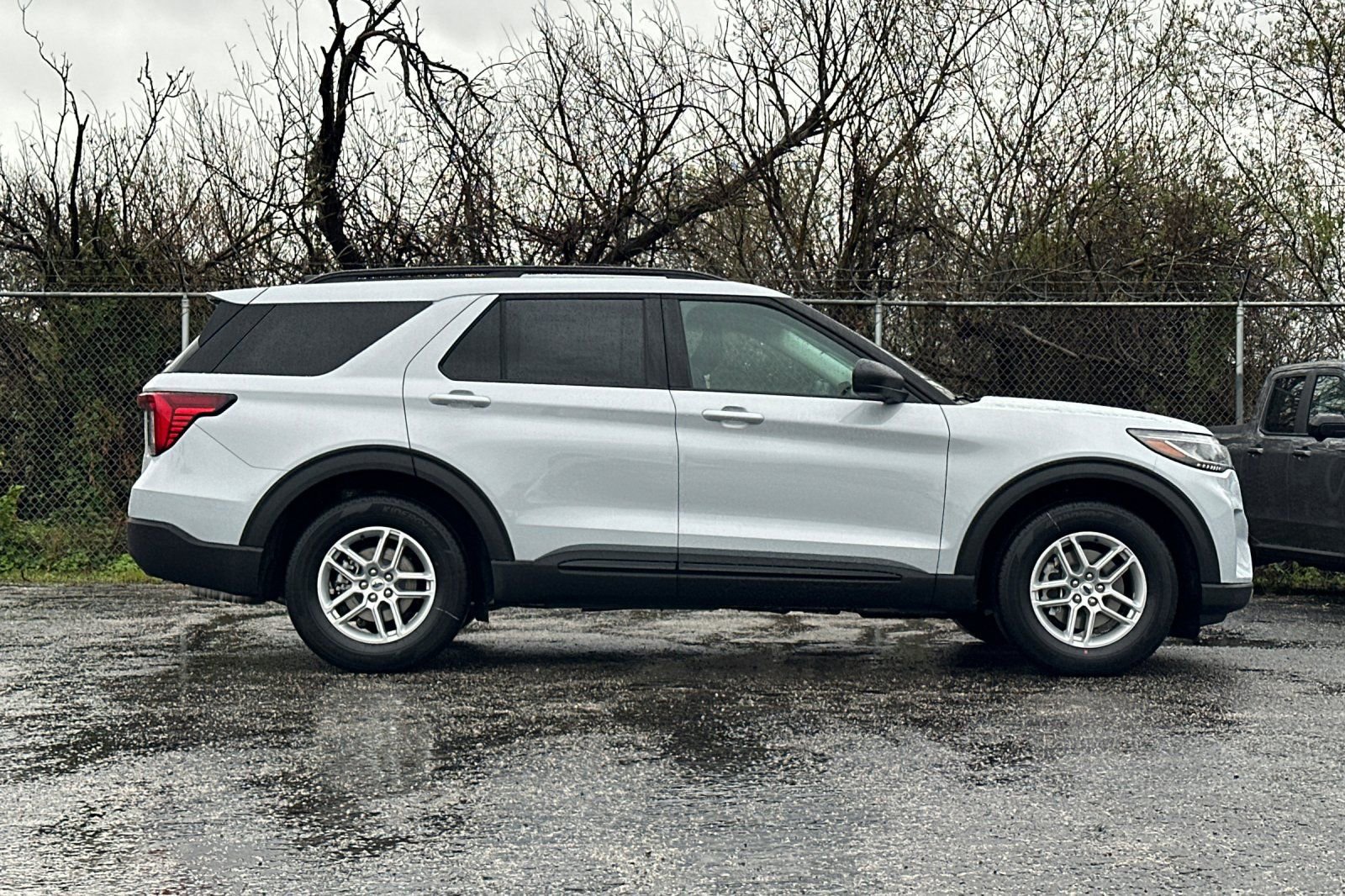 New 2026 Ford Explorer Active image 2
