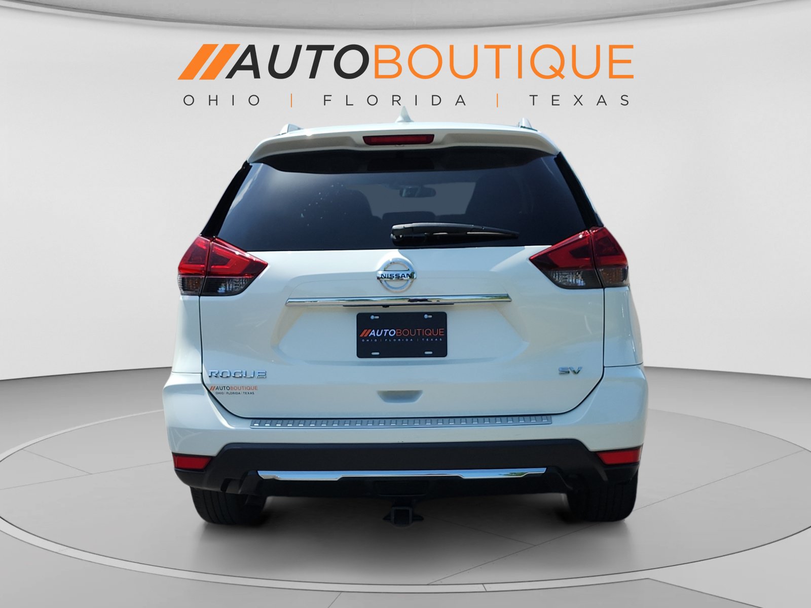 Used 2018 Nissan Rogue SV w/ Premium Package FWD image 4