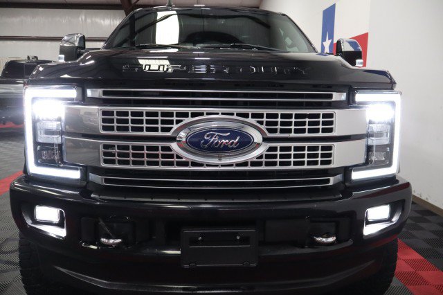 Used 2019 Ford F250 Platinum w/ Platinum Ultimate Package AWD/4WD image 27