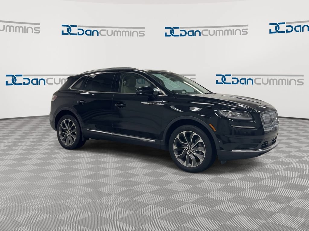 Used 2023 Lincoln Nautilus Reserve w/ Equipment Group 201A AWD/4WD image 2