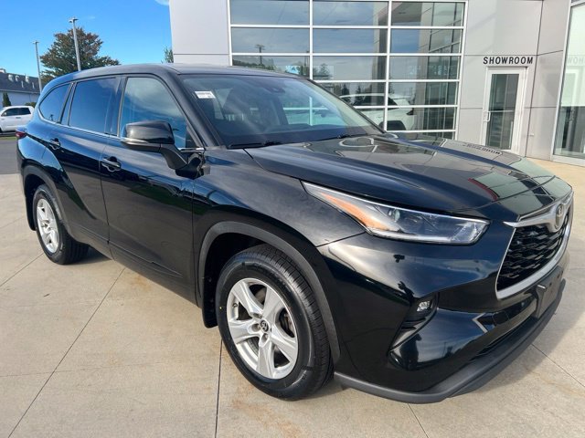 Used 2021 Toyota Highlander LE