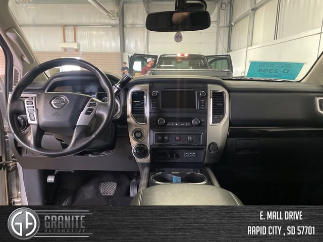 Used 2019 Nissan Titan SV w/ SV Convenience Package AWD/4WD image 21