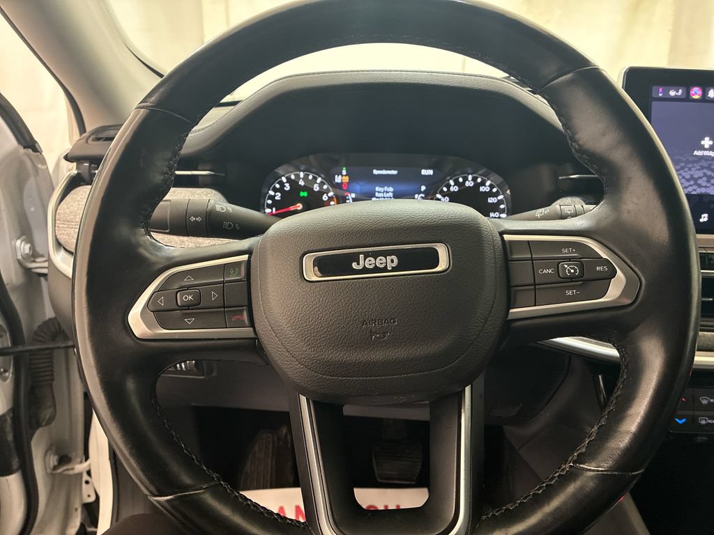 Used 2022 Jeep Compass Latitude AWD/4WD image 14