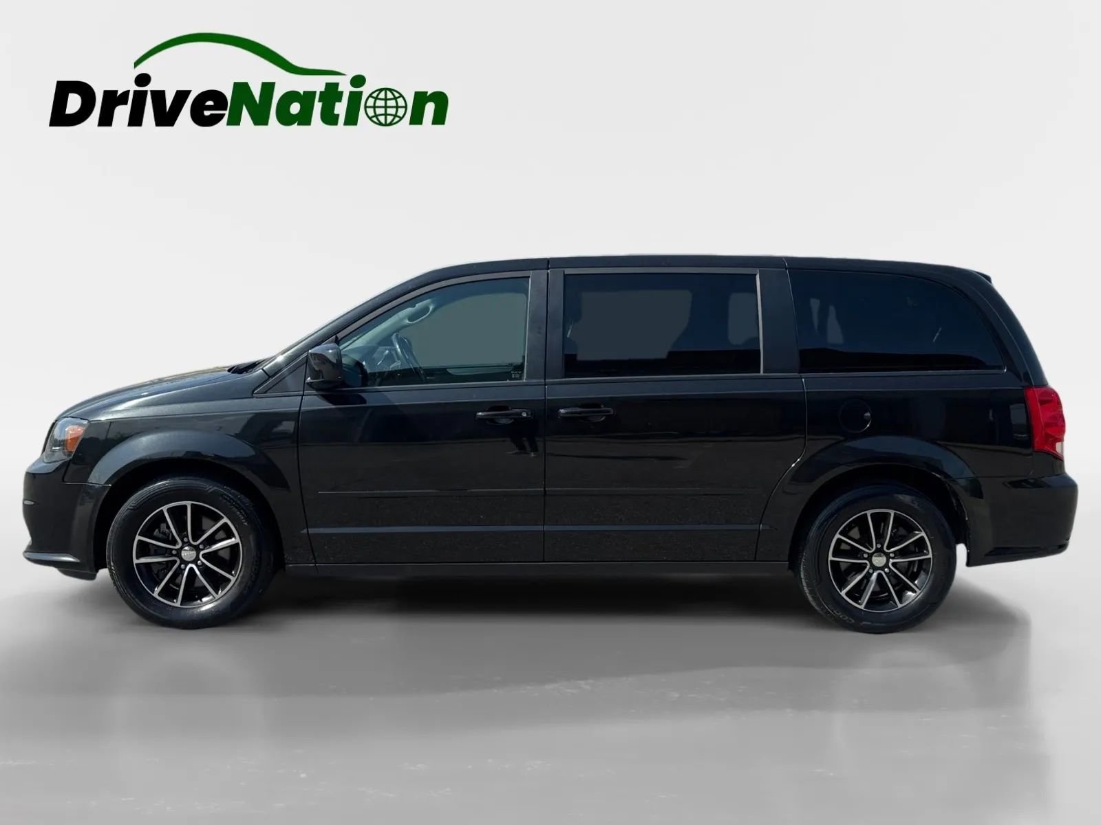 Used 2015 Dodge Grand Caravan SXT w/ Blacktop Package image 8