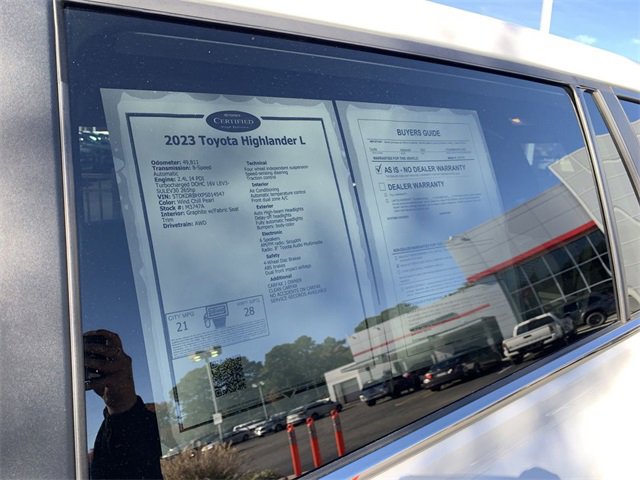 Certified 2023 Toyota Highlander L image 37