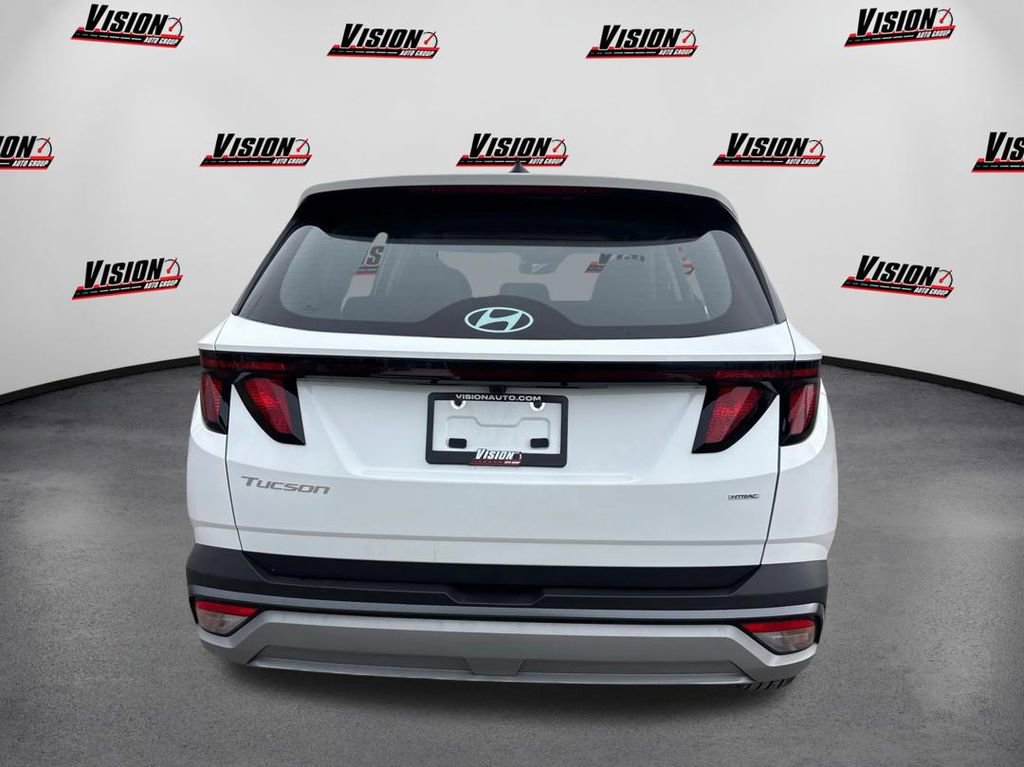 New 2026 Hyundai Tucson SE image 6